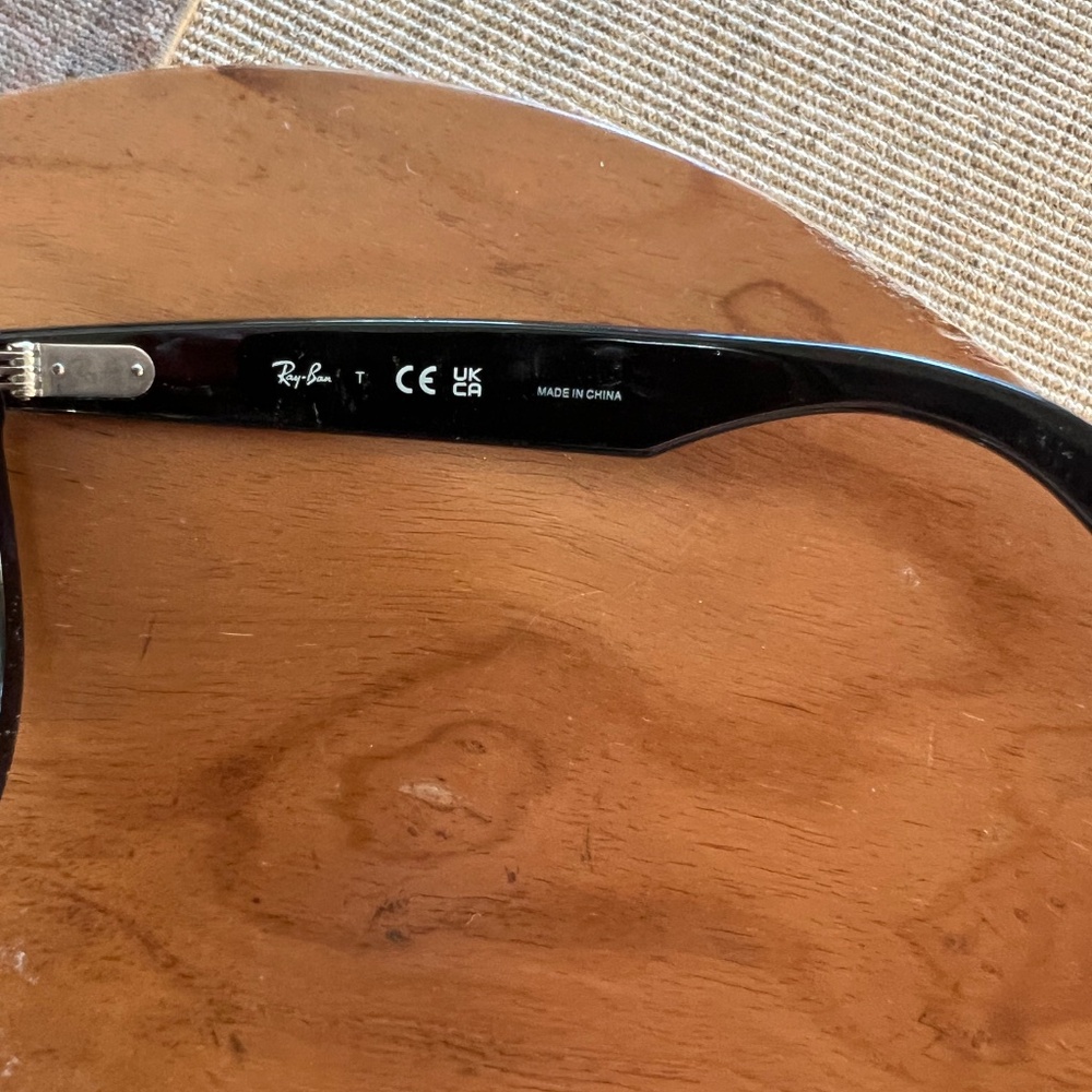 Ray-Ban Wayfarer Way Sunglasses - Picture 7 of 8